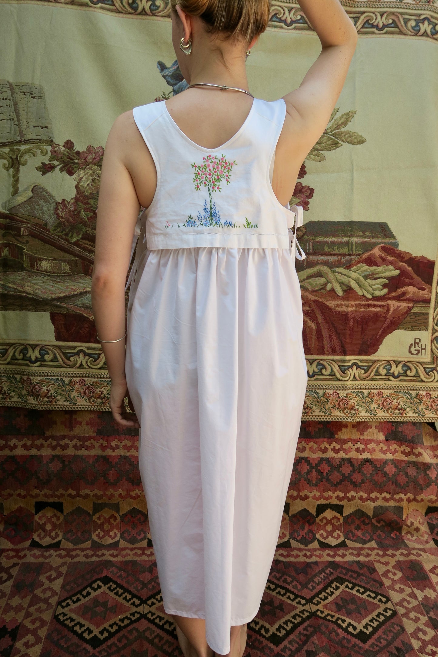Shepherdess with rose bush Milkmaid Dress