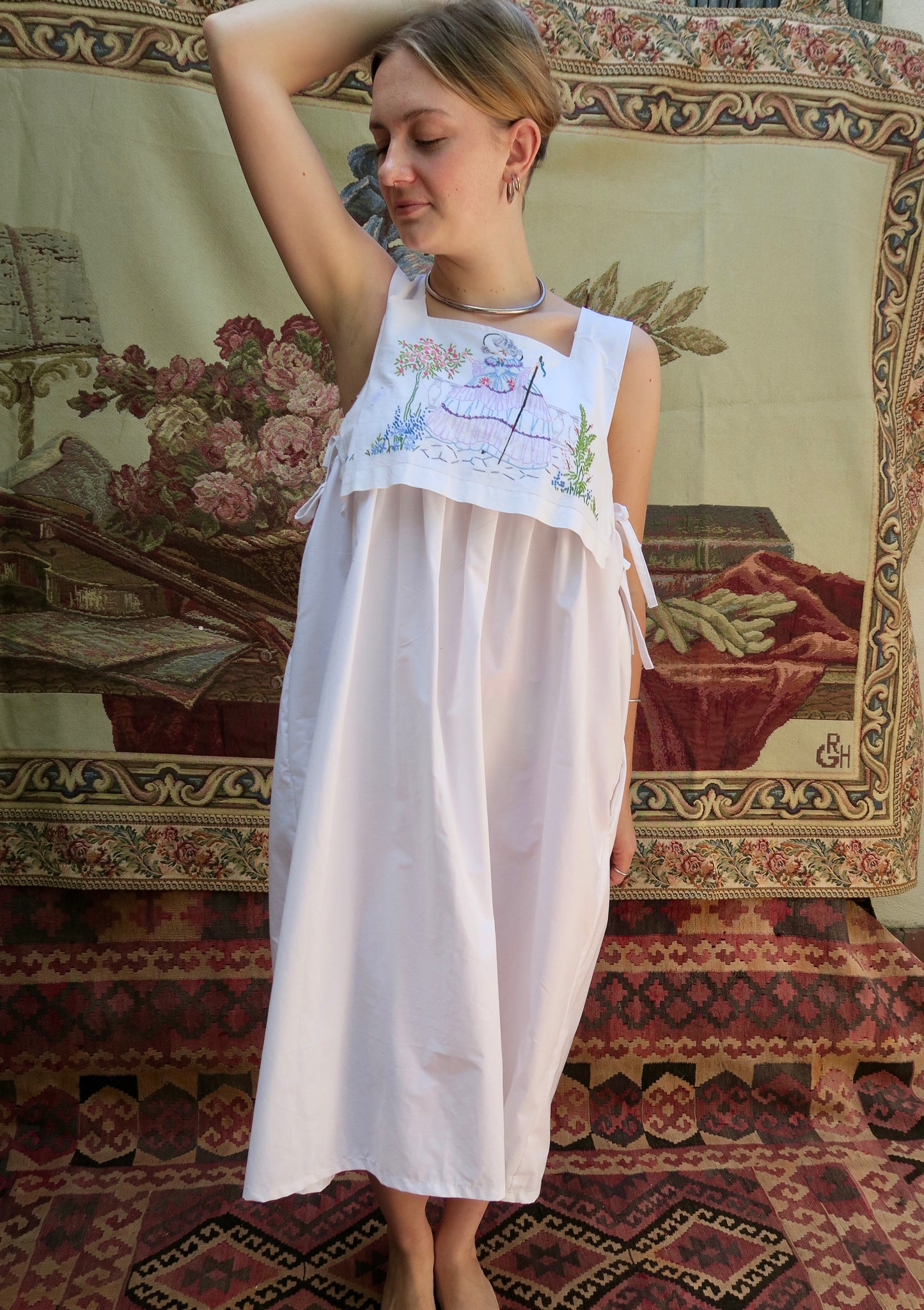 Shepherdess with rose bush Milkmaid Dress